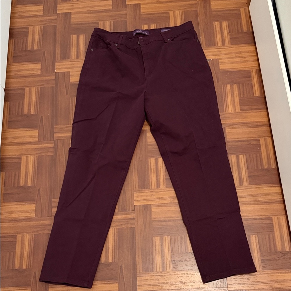 Gloria Vanderbilt Straight Leg Jeans in Deep Burgundy